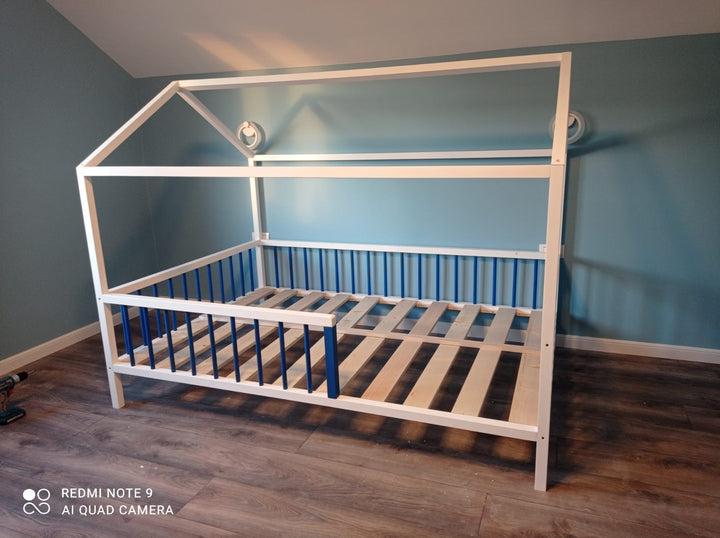 pat lemn casuta Kindertain, pentru copii, stil Montessori